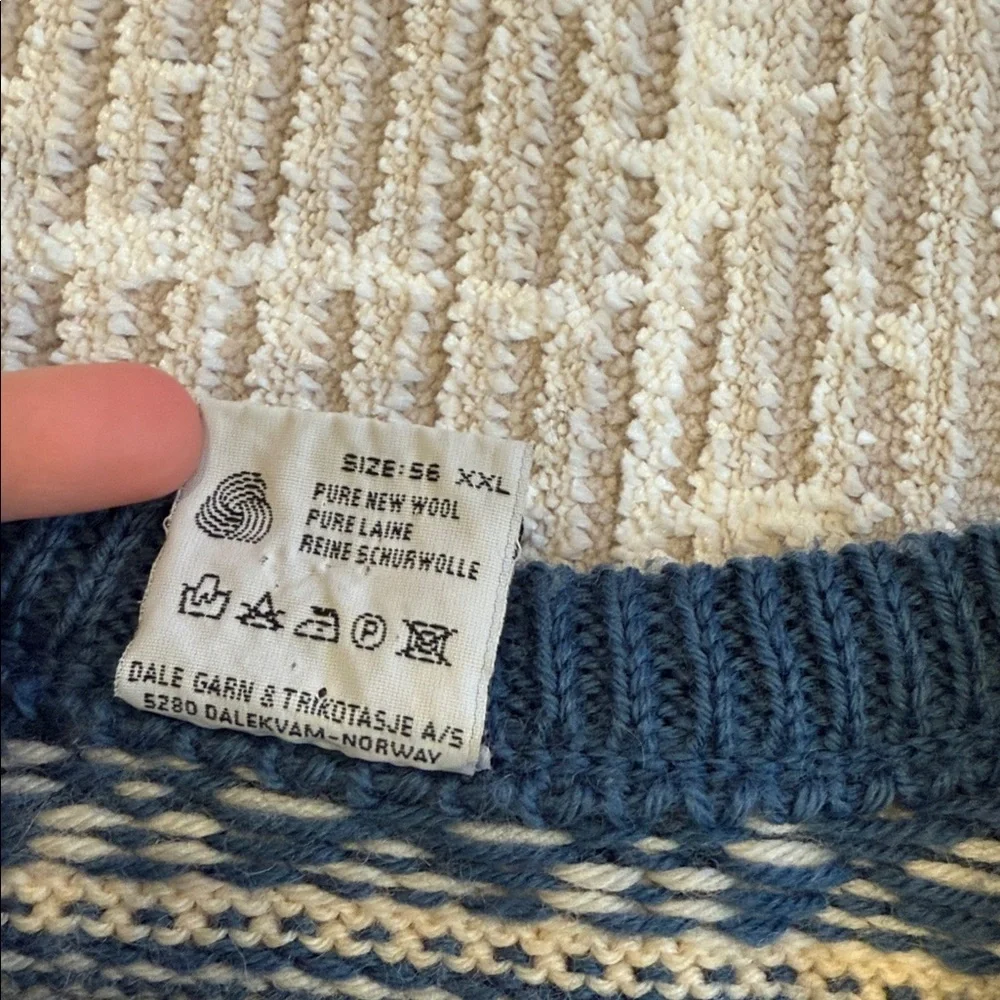 Vintage Dale of Norway Wool Knit Clasp Cardigan Nordic Fair Isle Blue Sweater - Picture 4 of 7